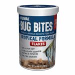 Les flocons Tropical Bug Bites de Fluval sont une nourriture pour poissons à base de larves d'insectes. Ils sont formulés pour répondre aux habitudes alimentaires naturelles des poissons, basées sur les insectes, et comprennent un mélange équilibré de protéines de première qualité, de vitamines et de minéraux pour une alimentation quotidienne complète.